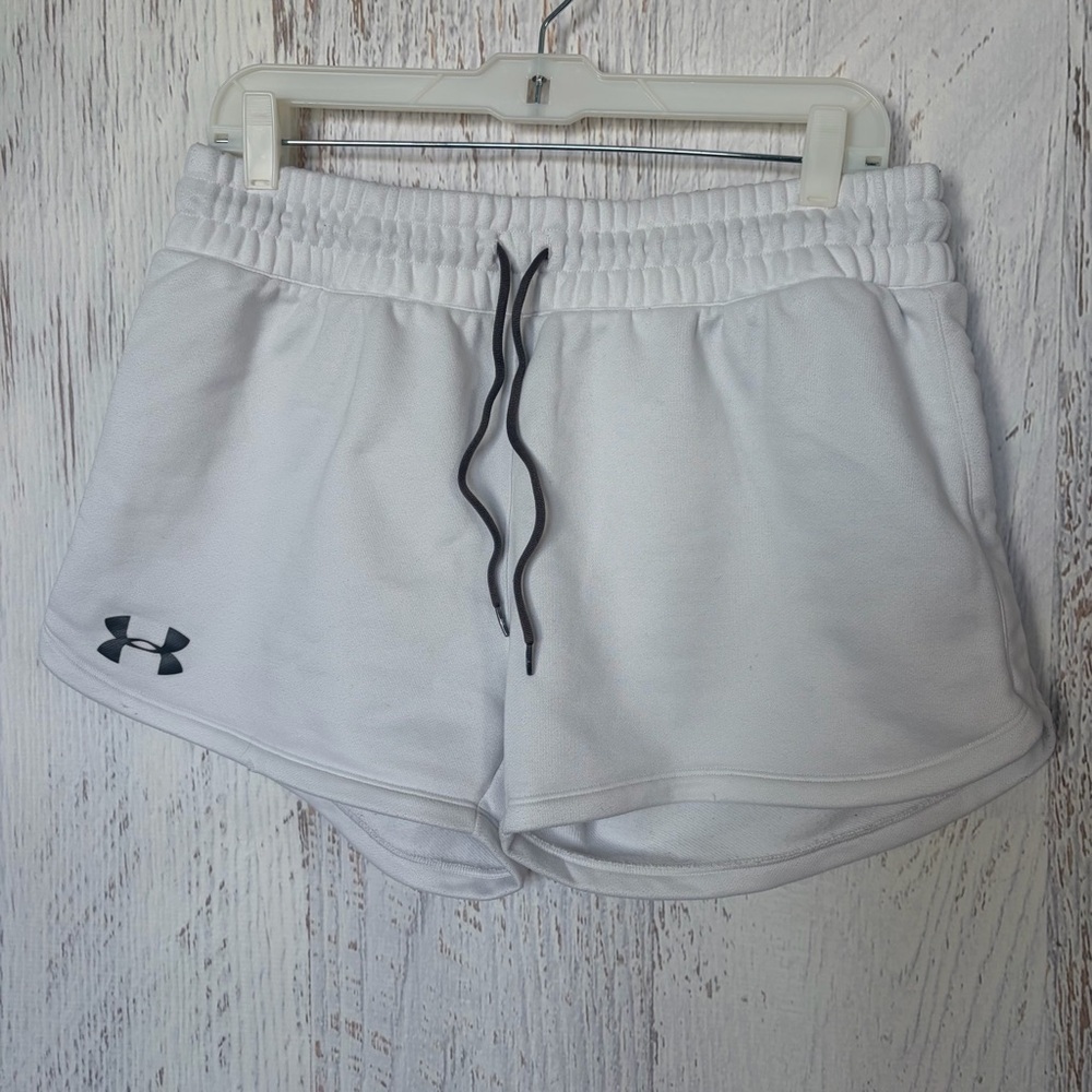 Under Armour White Women’s Athletic Shorts with Elastic Waistband